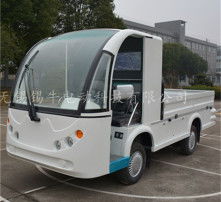 高清图片中的起吊车 力量与精密的完美结合